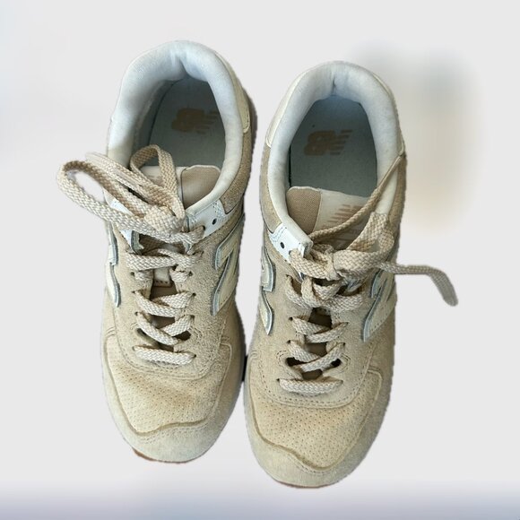 NEW BALANCE | Femme 574 Sneaker Sandstone Light Tan (Size 7) - Picture 10 of 10